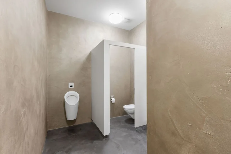 Gewerbezentrum mit Lager, Büro und Showroom an attraktiver Lage in Ittigen – Foto 8 von 9