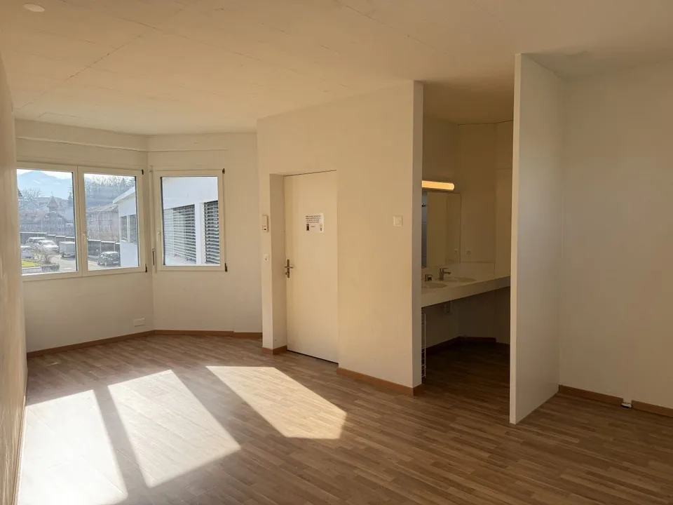 Vielseitige Nutzungsmöglichkeit an zentralem Standort! – Foto 7 von 8