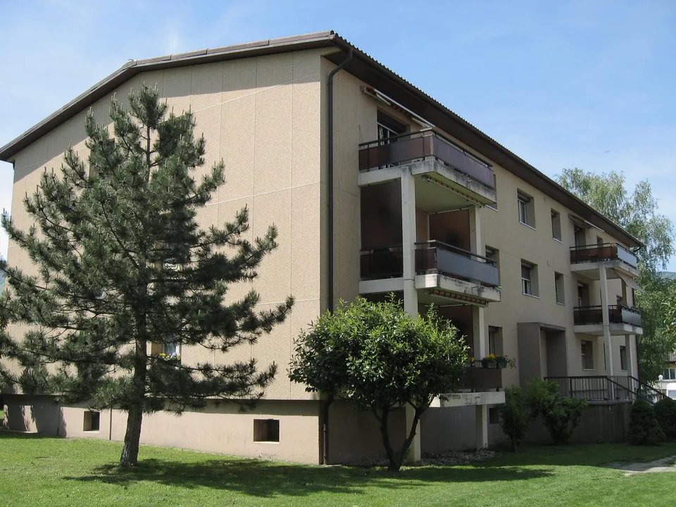 Appartamento di 3 locali con balcone a Boudry