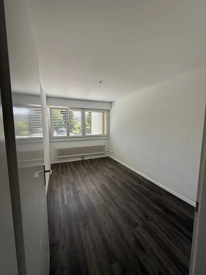 Appartement attractif de 3,5 pièces à Rüfenacht