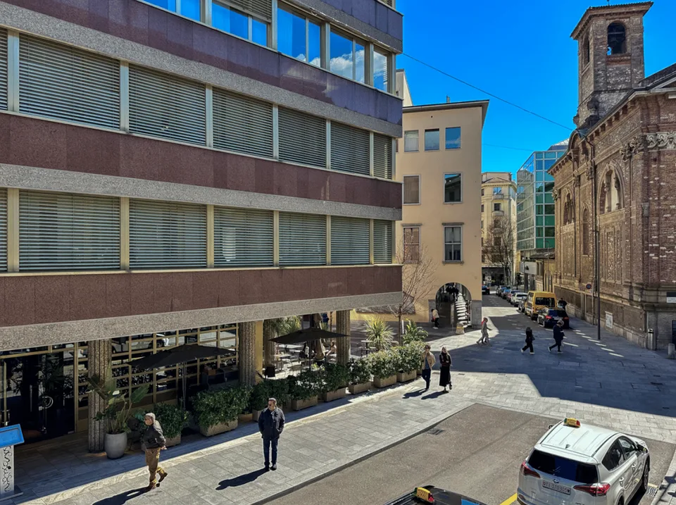 LUGANO CENTRO – Prestigioso spazio commerciale con ampia vetrina e straordinaria visibilità – foto 6 di 6