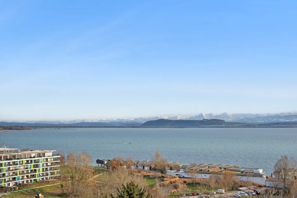 1. MIETE ANGEBOten - Großes 5.5 Zimmer helles Apartment mit Terrasse und Aussicht – Foto 10 von 12