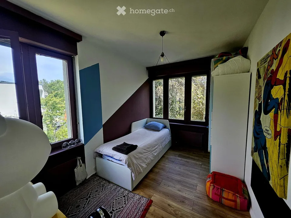 Modern & Spacious Furnished Villa with Large Garden