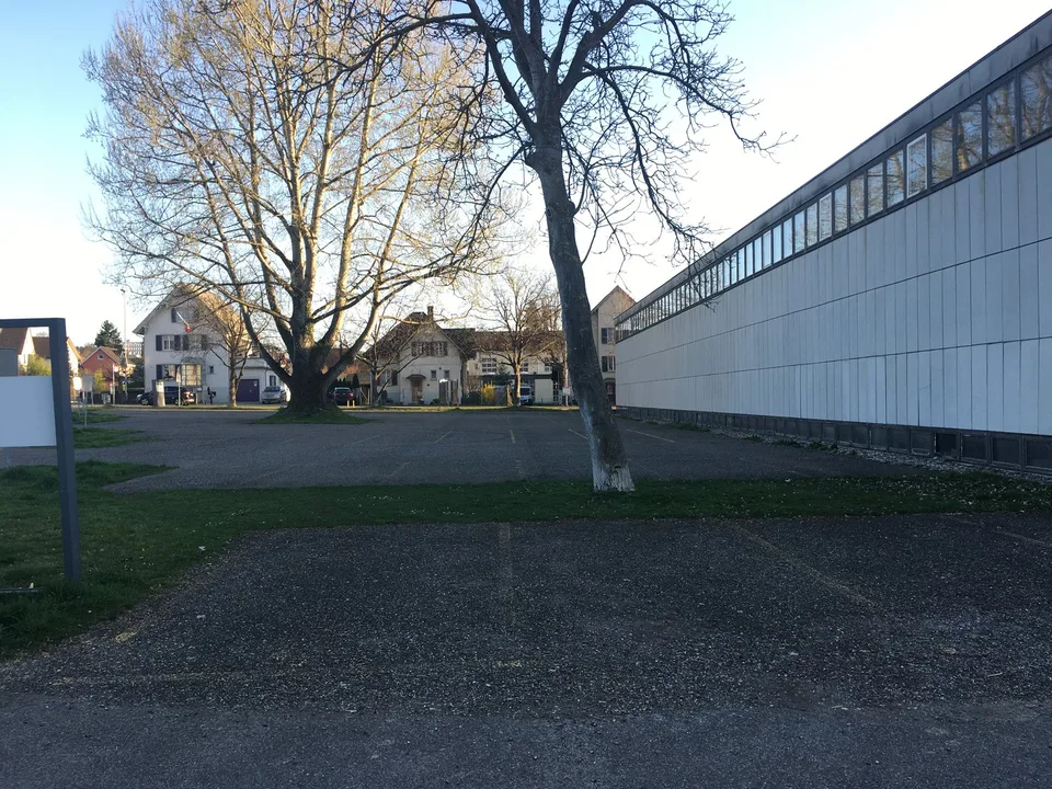 Posto di parcheggio all'aperto nella zona industriale "Langdorf"
