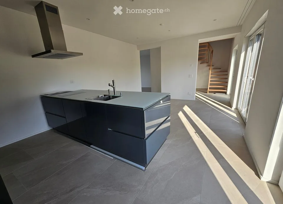 Abitazione esclusiva spaziosa con vista sul lago e concetto energetico moderno