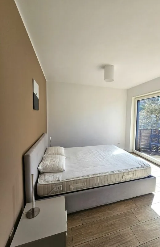 Moderno 2.5 locali ammobiliati con balcone