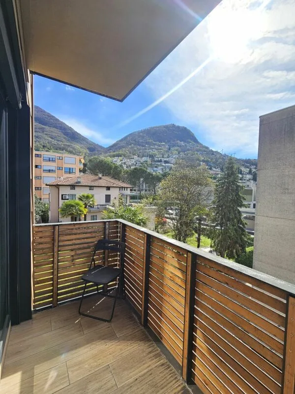 Moderno 2.5 locali ammobiliati con balcone