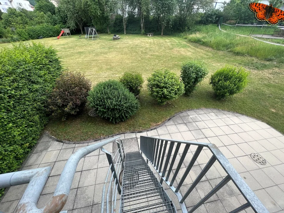 GRANDE APPARTAMENTO DI 4½ LOCALI DI 150 M² - Terrazza a livello del suolo