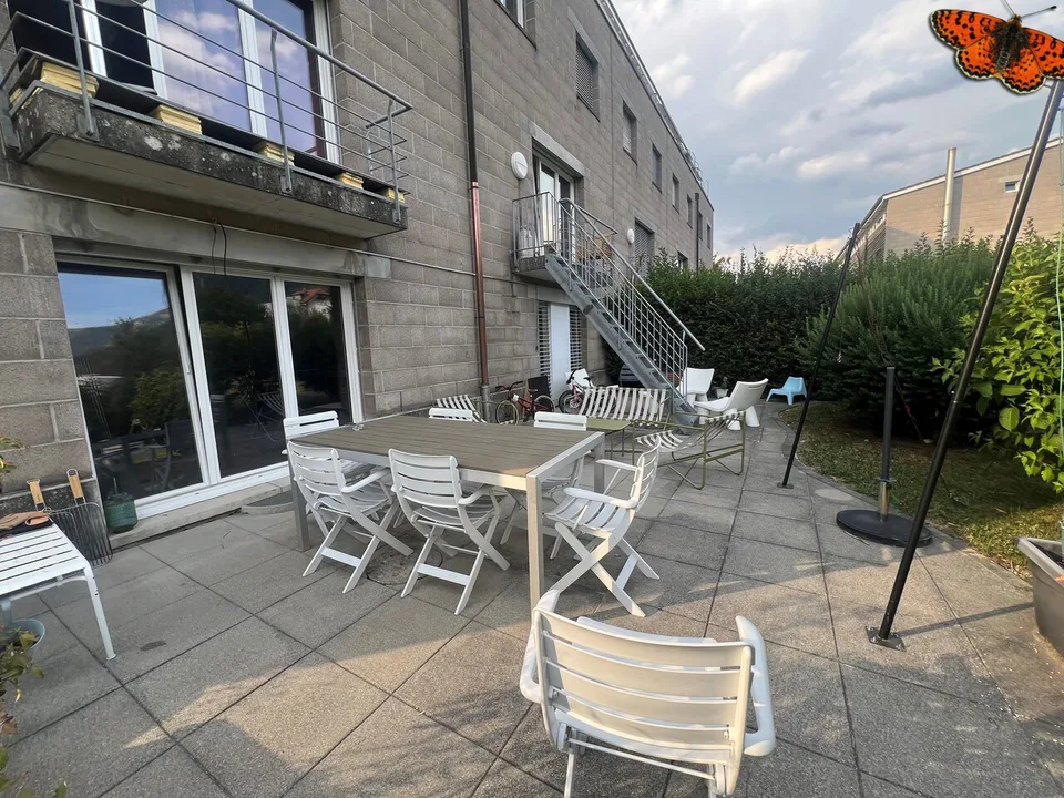 GRANDE APPARTAMENTO DI 4½ LOCALI DI 150 M² - Terrazza a livello del suolo