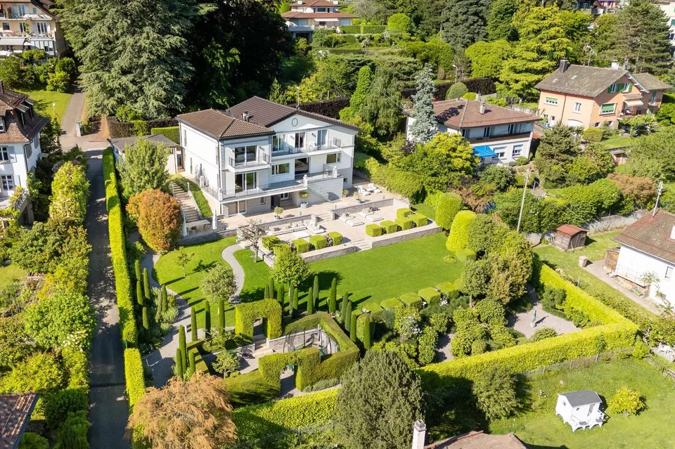 Résidence de prestige nichée dans un cadre résidentiel
