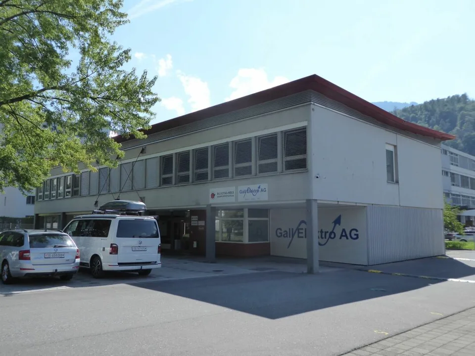 Spazi commerciali e uffici in una posizione tecnicamente buona – foto 9 di 12