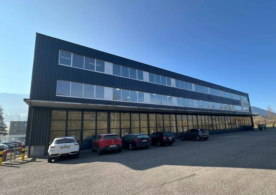 Espace de stockage et commercial Centre A 16