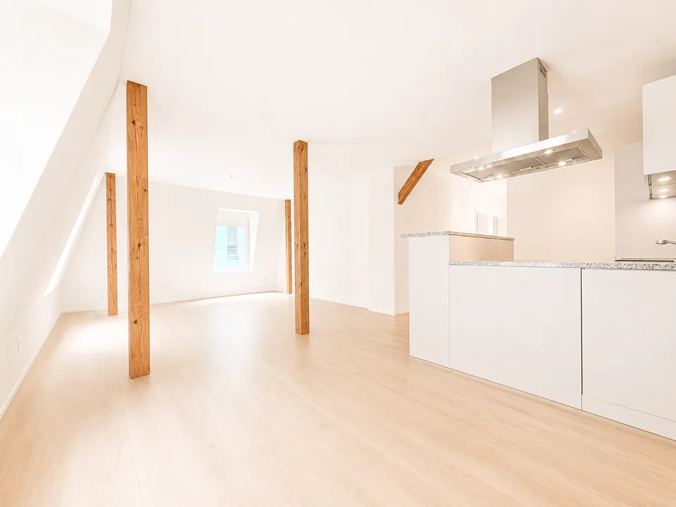 IHR RÜCKZUGSORT IM HERZEN VON ZÜRICH – EXKLUSIVE DACHWOHNUNG