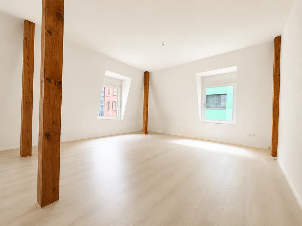 IHR RÜCKZUGSORT IM HERZEN VON ZÜRICH – EXKLUSIVE DACHWOHNUNG