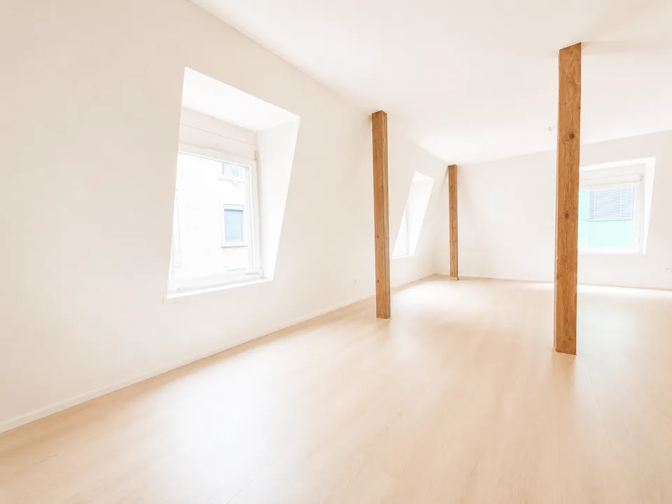 IHR RÜCKZUGSORT IM HERZEN VON ZÜRICH – EXKLUSIVE DACHWOHNUNG