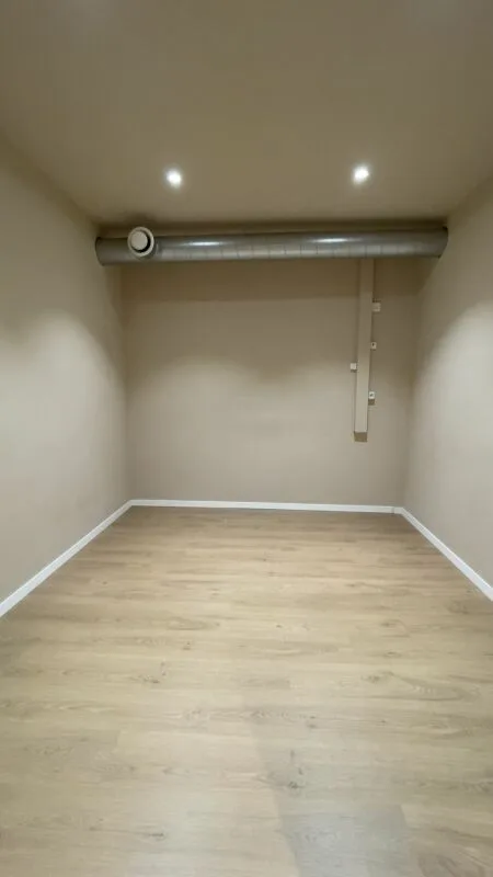 Espace commercial généreux à louer