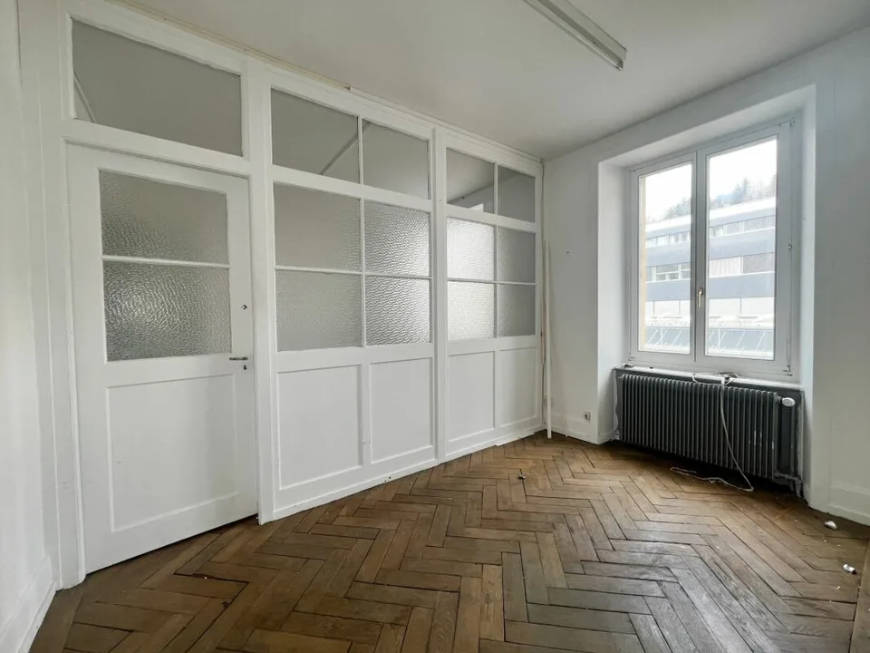 Geräumige Räume von etwa 220m² in der Innenstadt – Foto 9 von 13