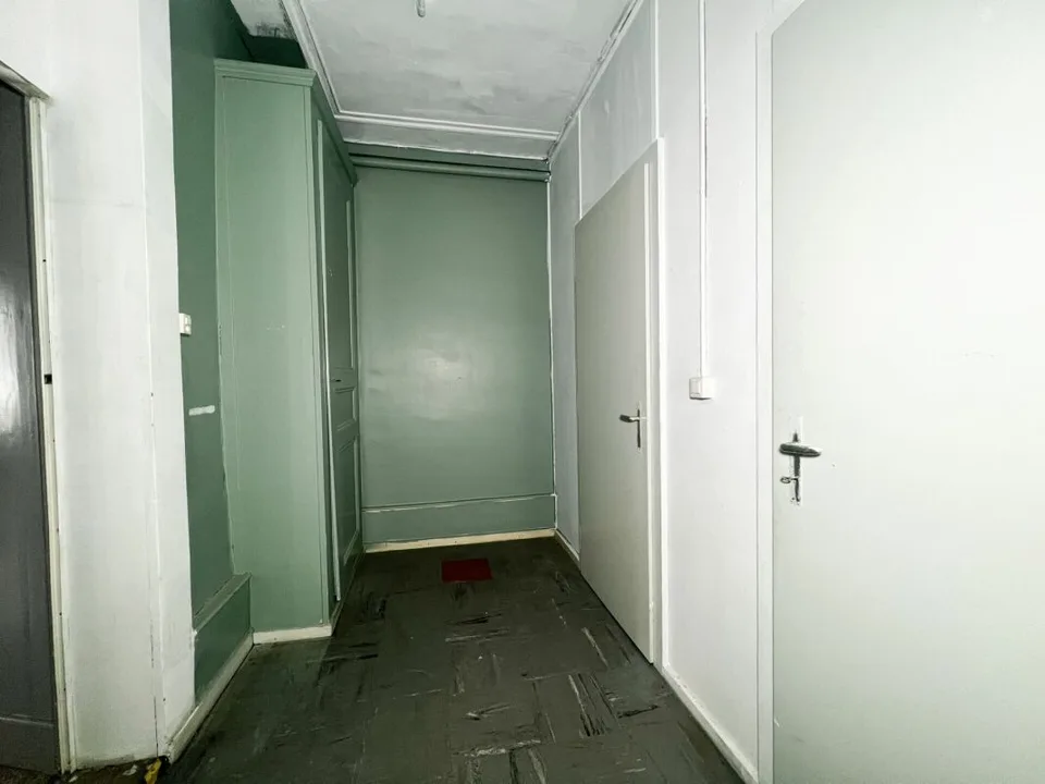 Geräumige Räume von etwa 220m² in der Innenstadt – Foto 12 von 13