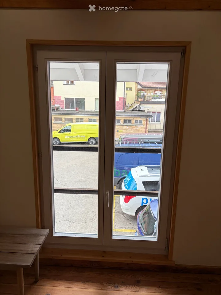 58m² Spazio Commerciale in Affitto a Riedikon