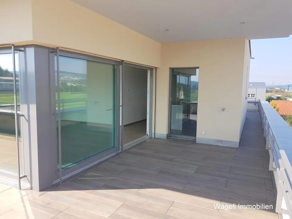 Moderne 5-Zimmer-Büroräume mit Balkon in Nesselnbach