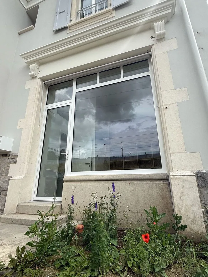 In affitto - Arcata commerciale - Avenue de la Gare 22 a 1180 Rolle