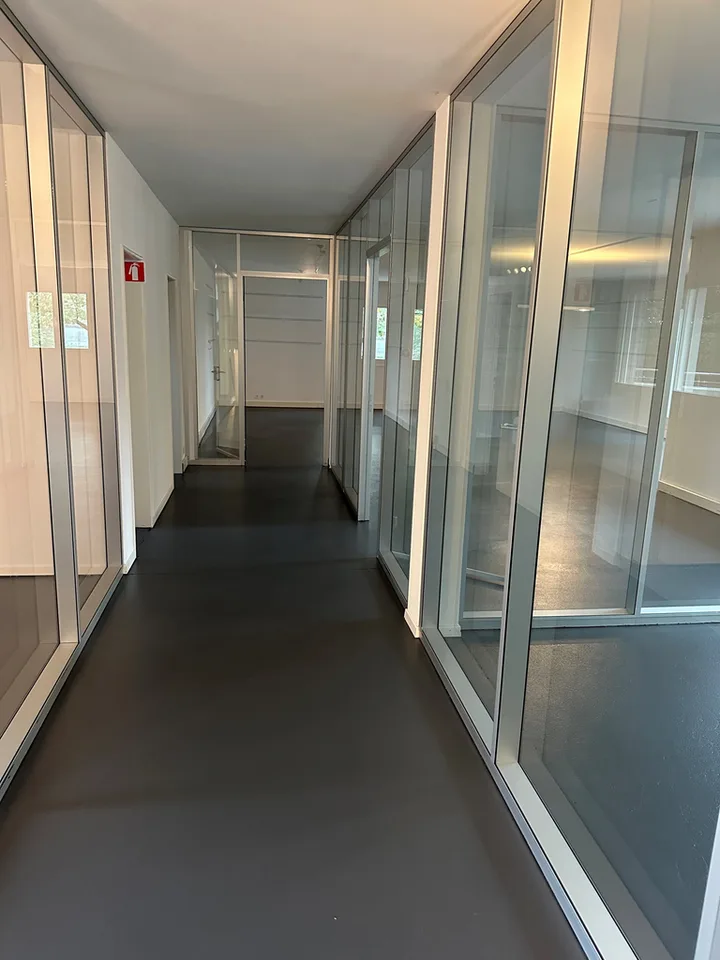 Ein ganzes Gebäude für ihr Gewerbe