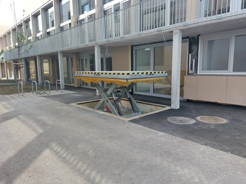 NEU - Lager von 143m2 - Préverenges