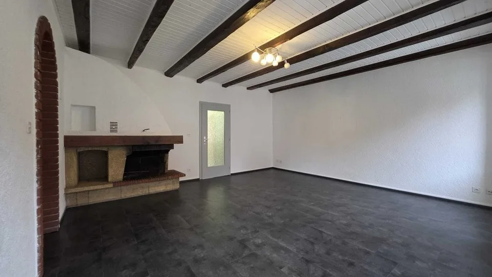 Geräumige Unterkunft mit Kamin