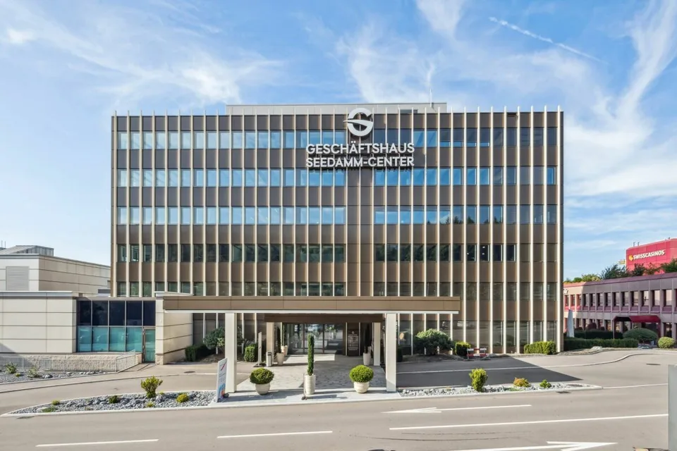 Ihr Firmensitz im repräsentativen und einzigartigen Geschäftshaus Seedamm-Center