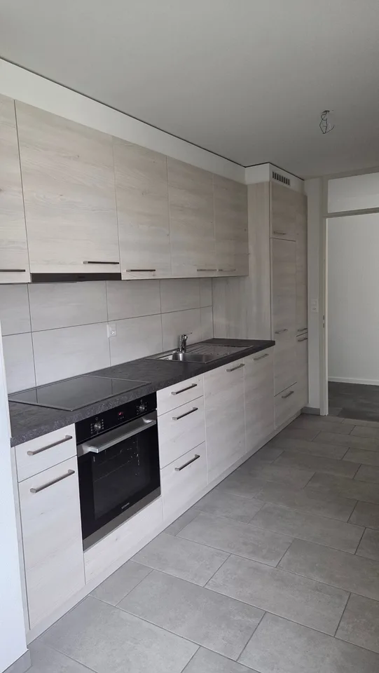 Grand appartement de 3.5 pièces proche du centre-ville.