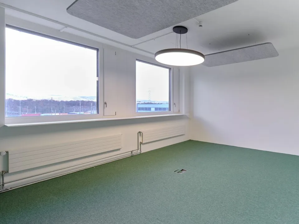 Erstbezug: moderne Bürofläche im Polypark Muttenz