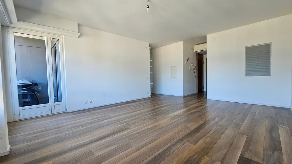Mietwohnung 3.5 Zimmer mit freiem Blick auf Lugano