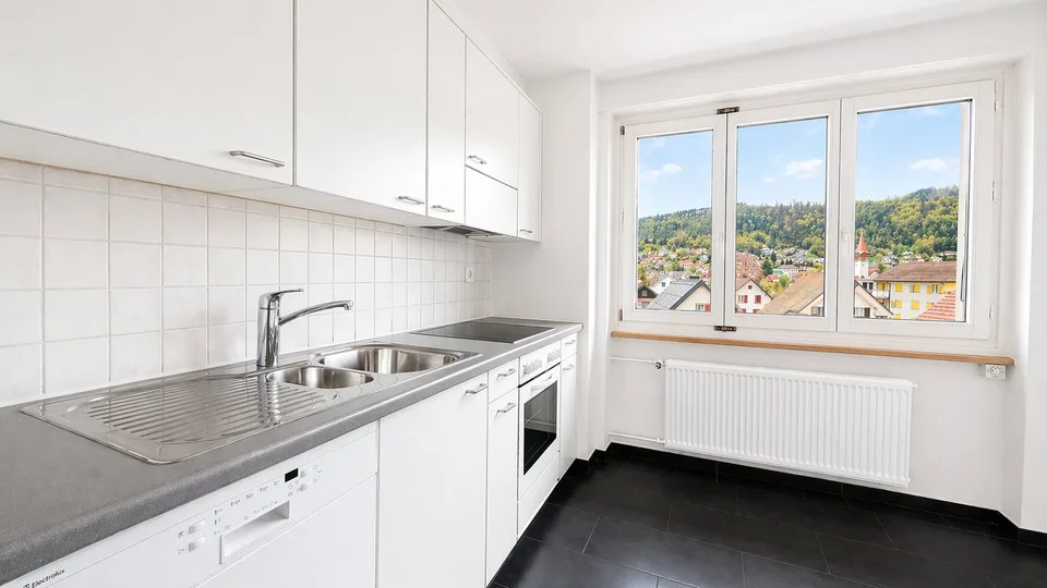 Charmante 3.5-Zimmer-Wohnung mit Balkon in ruhiger Lage in Balsthal
