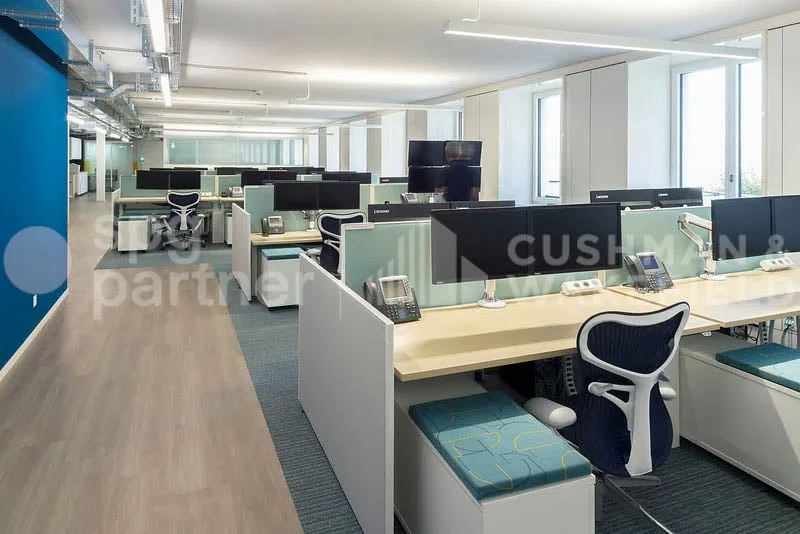 820 m² of high-end offices, two steps from the lake – photo 6 of 13