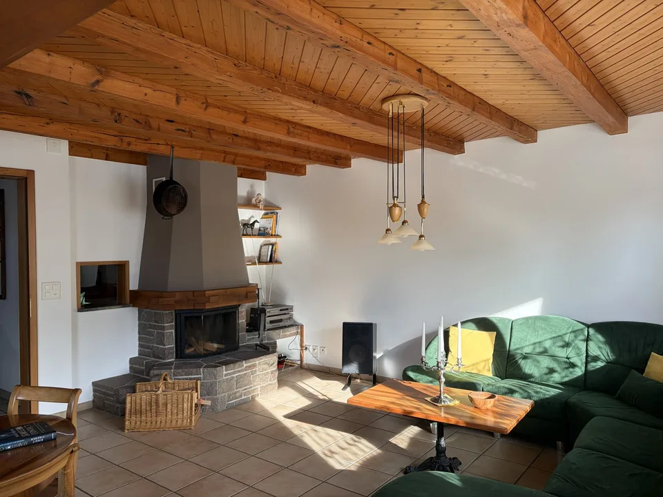 Charmantes 5.5-Zimmer-Einfamilienhaus mit Cheminée und Garage