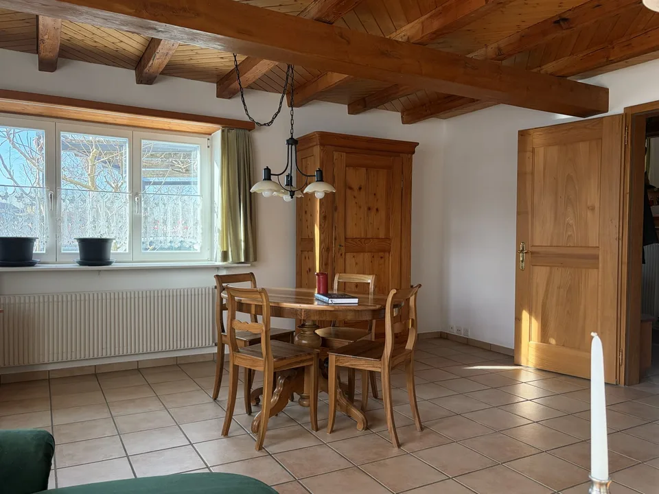 Charmantes 5.5-Zimmer-Einfamilienhaus mit Cheminée und Garage