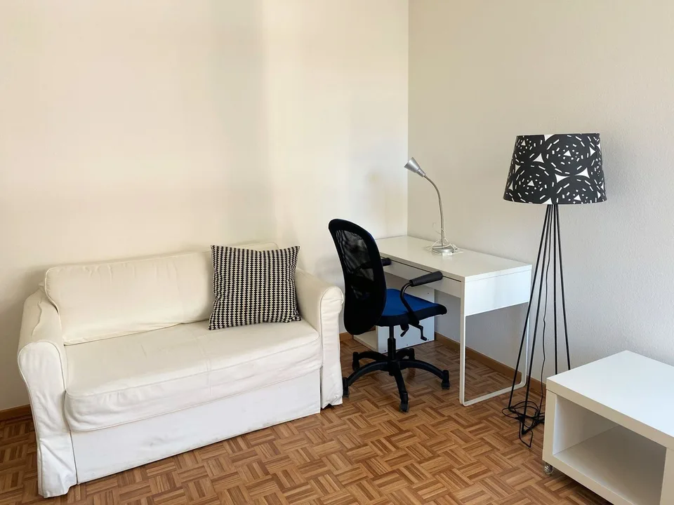 Einzelzimmerwohnung möbliert in kurzer Entfernung zum Zentrum