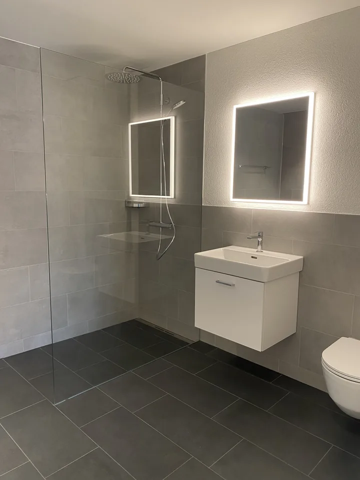 Spazioso ufficio/studio o spazio di terapia