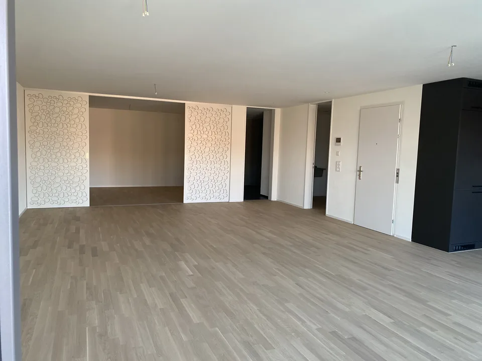 Spazioso ufficio/studio o spazio di terapia