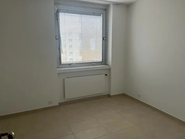 Wohnung 3.5 Zimmer nahe den wichtigsten Dienstleistungen