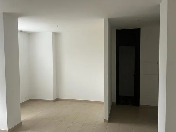 Wohnung 3.5 Zimmer nahe den wichtigsten Dienstleistungen