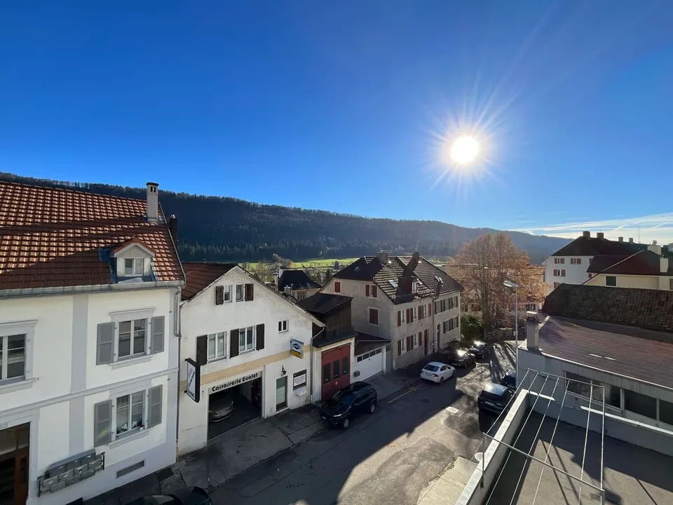 Bel appartement lumineux de 3 pièces avec balcon et ascenseur – photo 6 sur 7