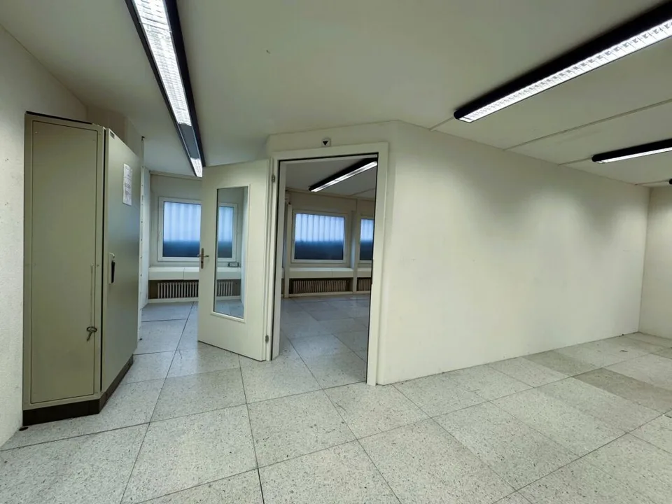 Ufficio luminoso in posizione centrale