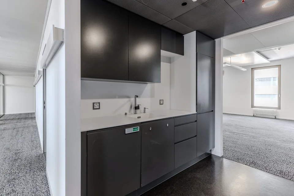 Spazi aziendali completamente sviluppati nel cluster Life Science Stücki Park – foto 6 di 8