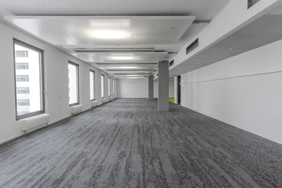 Vollausgebaute Büroflächen im Life Science-Cluster Stücki Park