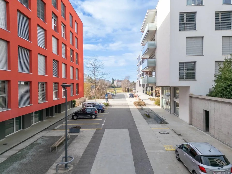À louer de suite ou à convenir : Lumineuse arcade de 156 m² sur plusieurs niveaux