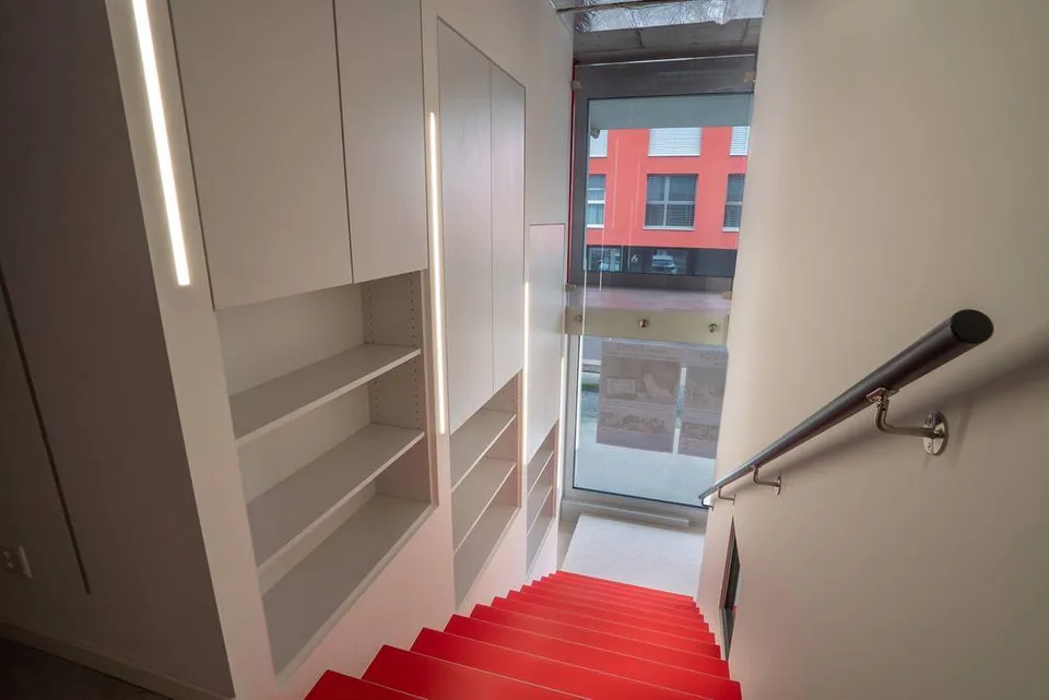 Zu vermieten sofort oder zu vereinbaren: Helle Arcade von 156 m² auf mehreren Ebenen – Foto 7 von 8