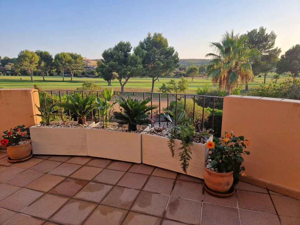 Appartamento da sogno di 4,5 locali direttamente sul campo da golf di Santa Ponça