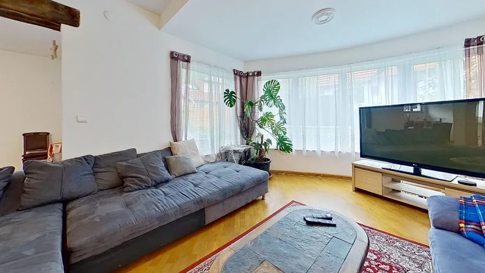 Appartamento 4 Camere – 138 m² – Leymen – Piccolo Complesso Residenziale – Vicino al Confine Svizzero