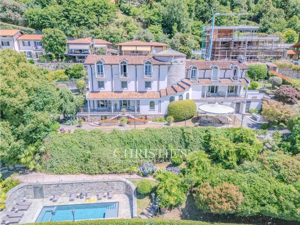 Exklusive Villa am Ufer des Lago Maggiore